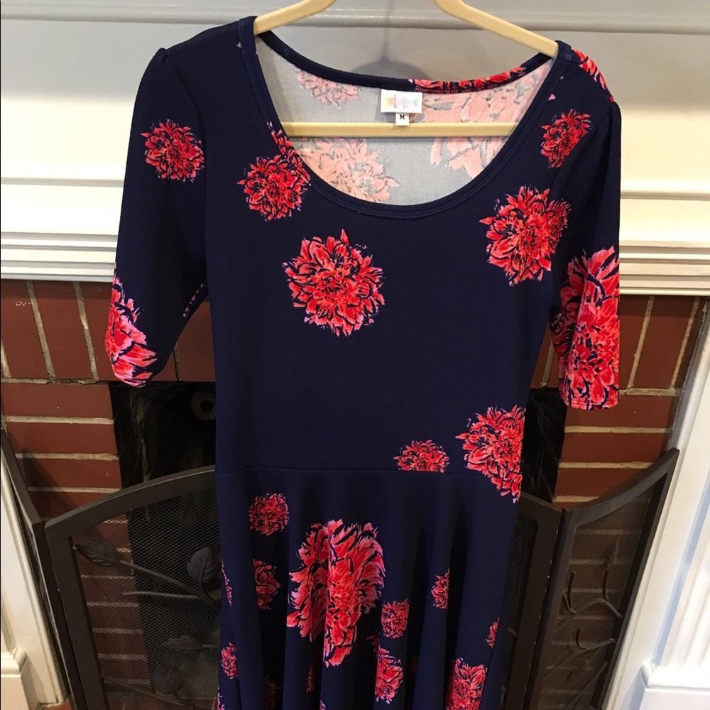 Lularoe M floral navy Nicole