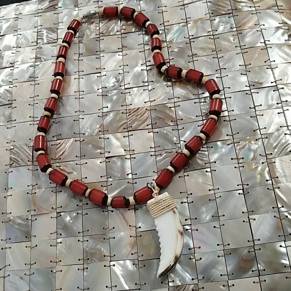 Men's shark tooth Shell necklace - Picture 3 of 5