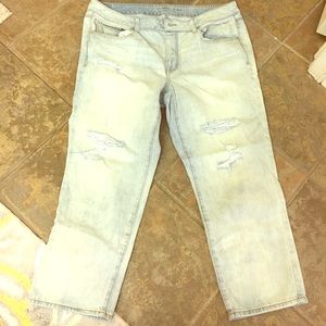 AMERICAN EAGLE BOY CROP JEANS 16