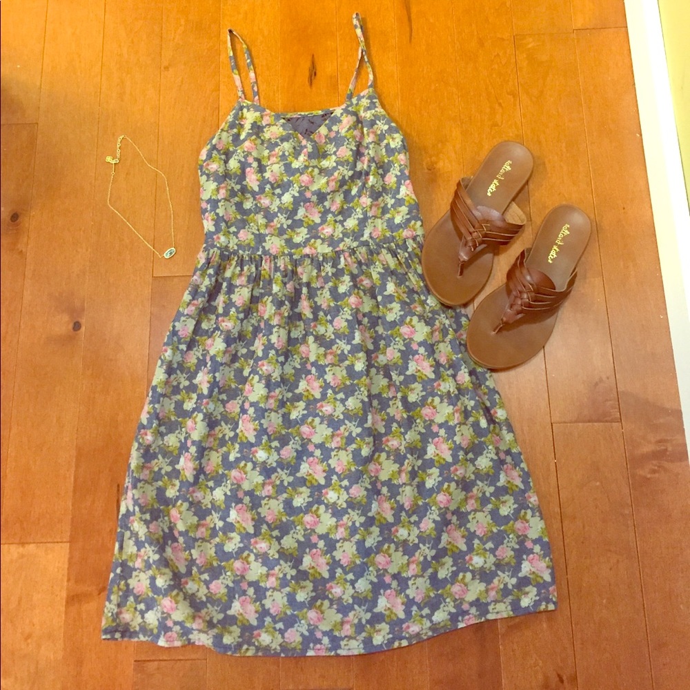 Floral dress with lace detail