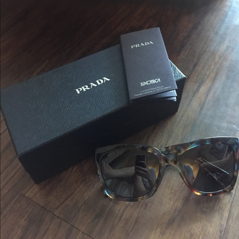 Colorful tortoise Prada glasses