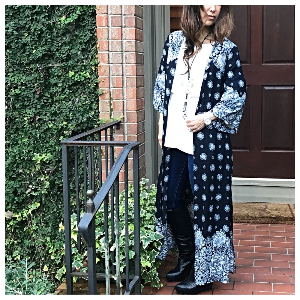 Beautiful side split open woven duster - Picture 7 of 8