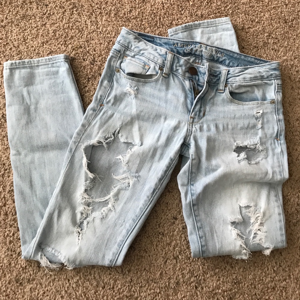 Light denim American eagle jeans