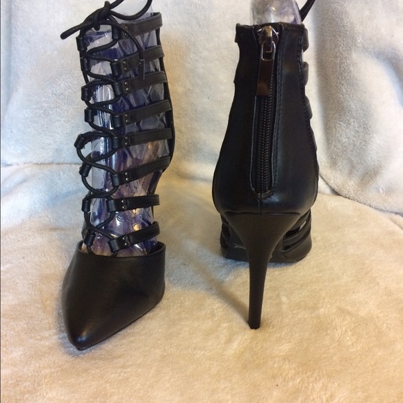 Sexy Strappy Sandals - Picture 3 of 3