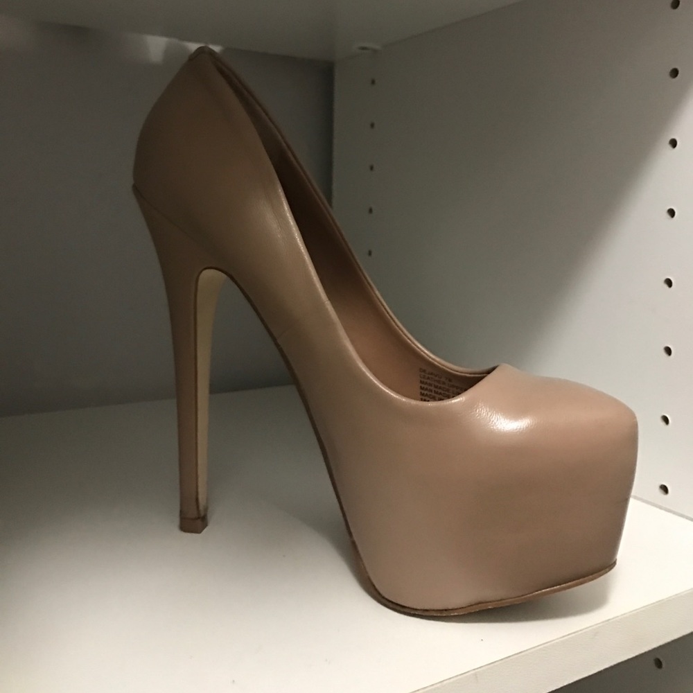 Steve Madden pumps
