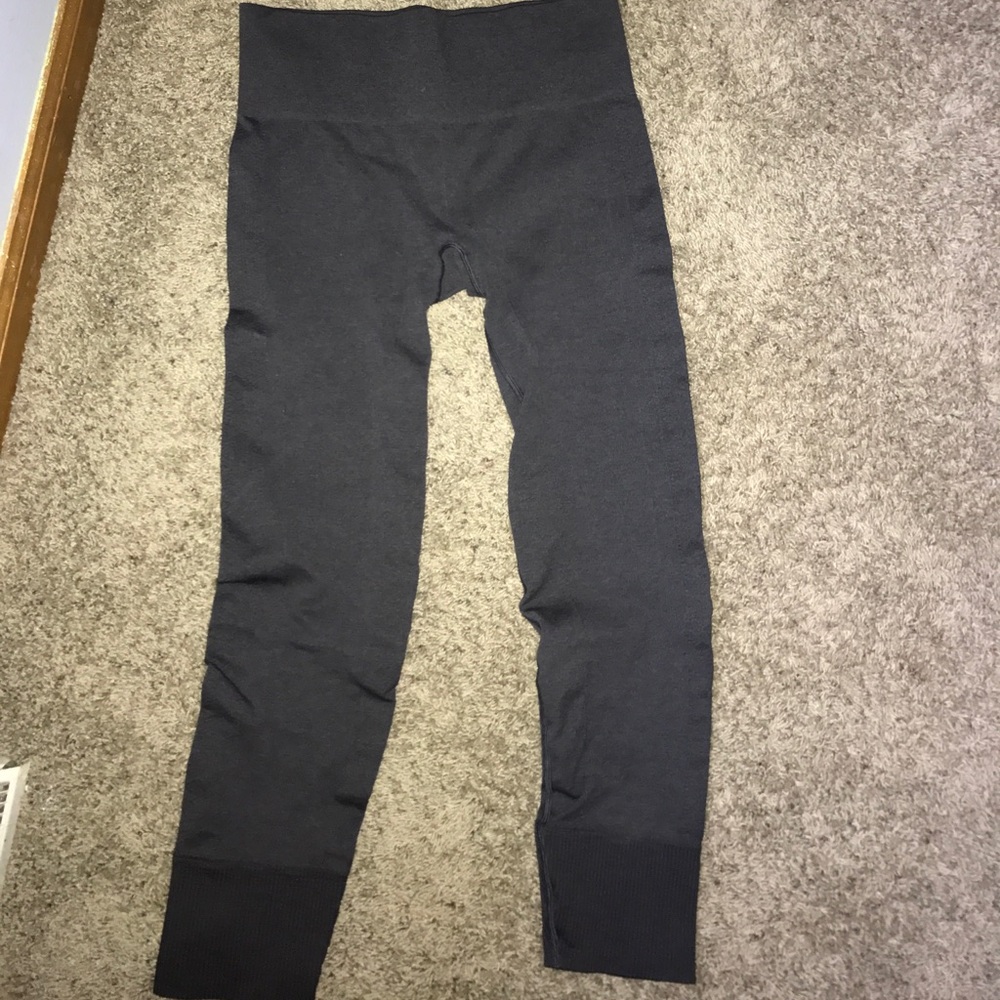 Lulu lemon yogas