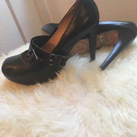 Black L.A.M.B. heels with buckles - Picture 3 of 8