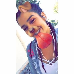 Meet your Posher, Nina