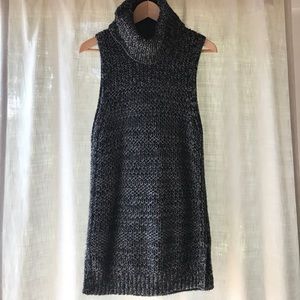 Banana Republic sleeveless turtleneck sweater