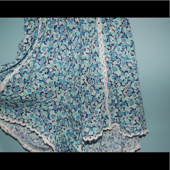 Floral Romper - Picture 2 of 5