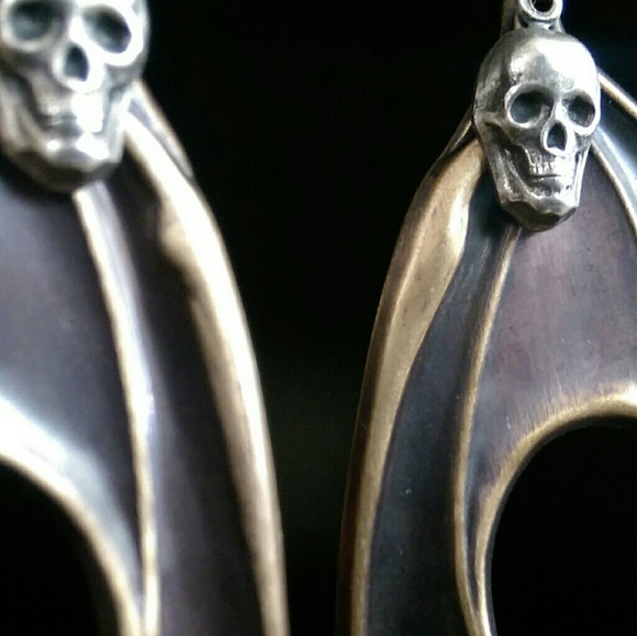 Antiqued Brass Bat Wing Skull Earrings Horror Goth - Picture 2 of 4