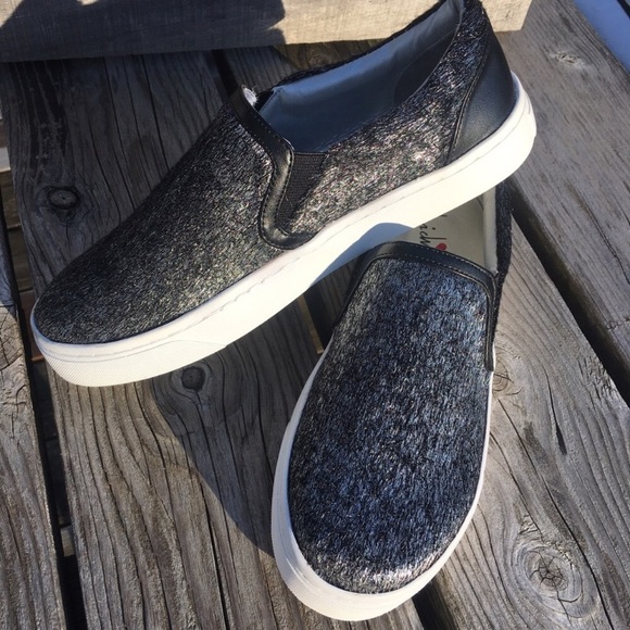 Luichiny Silver Fur Loafers! NEW! - Picture 5 of 10