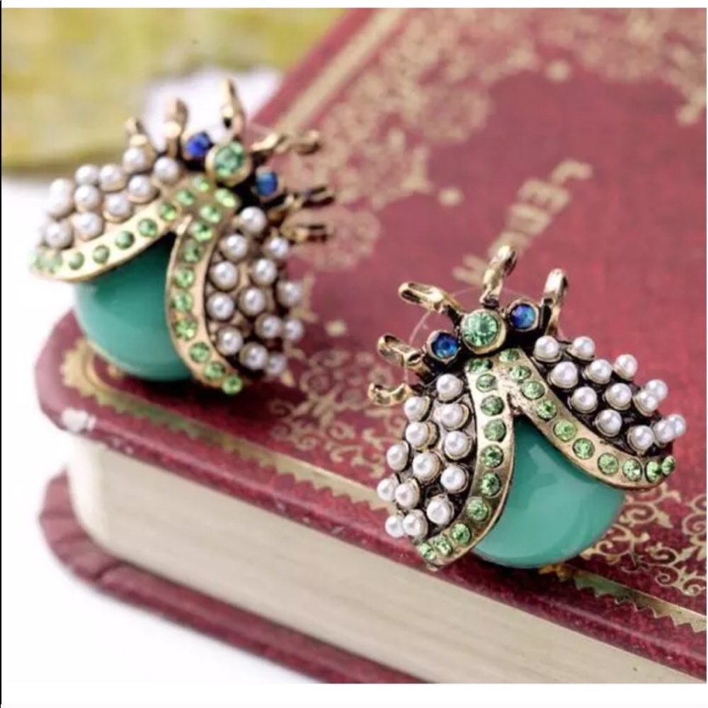 💚"Luck Be A Lady " SPARKLING LADY BUG EARRINGS!!!