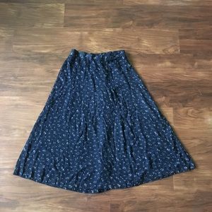 *CLOSET CLOSING* Black floral midi skirt