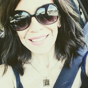 Meet your Posher, Malinda