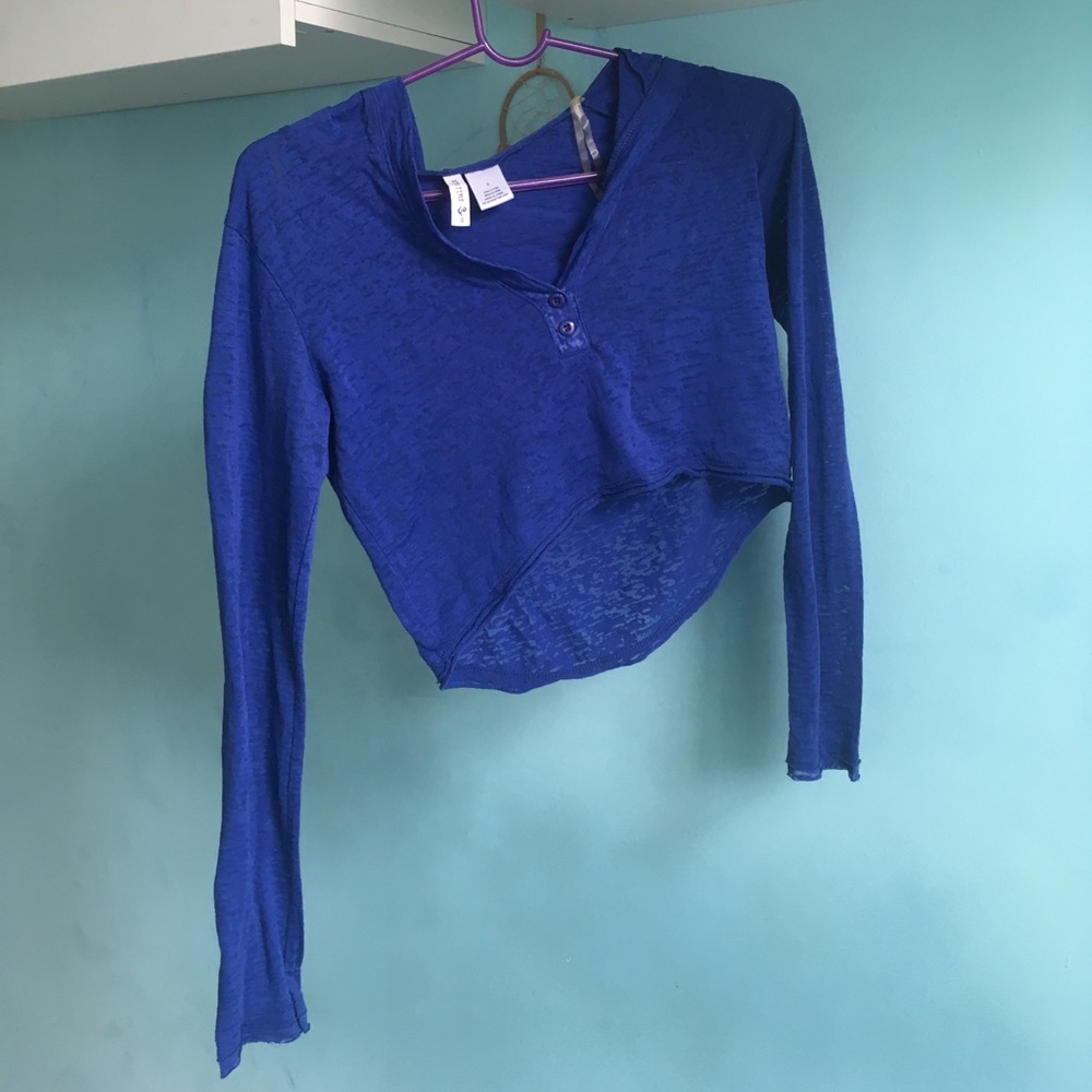 Blue crop top