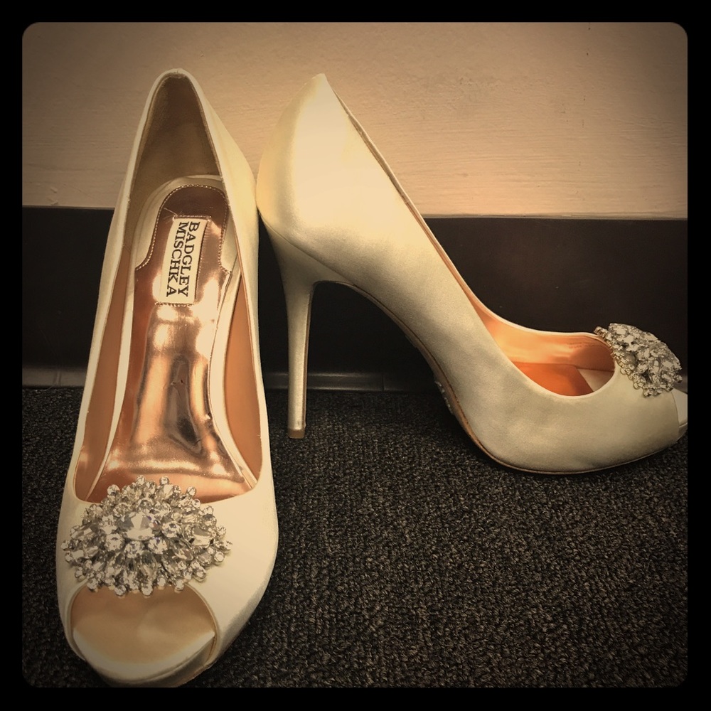 badgley mischka bridal shoes
