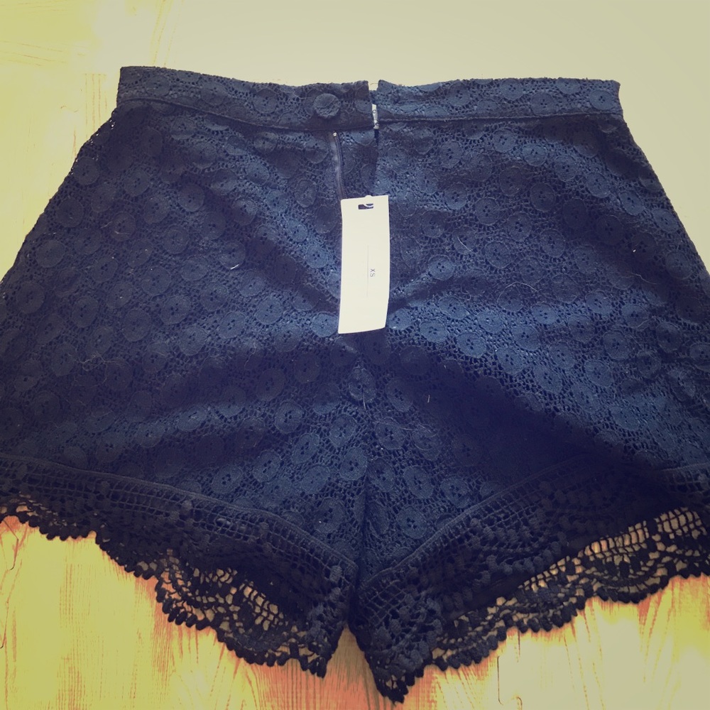 Lace shorts black nwt
