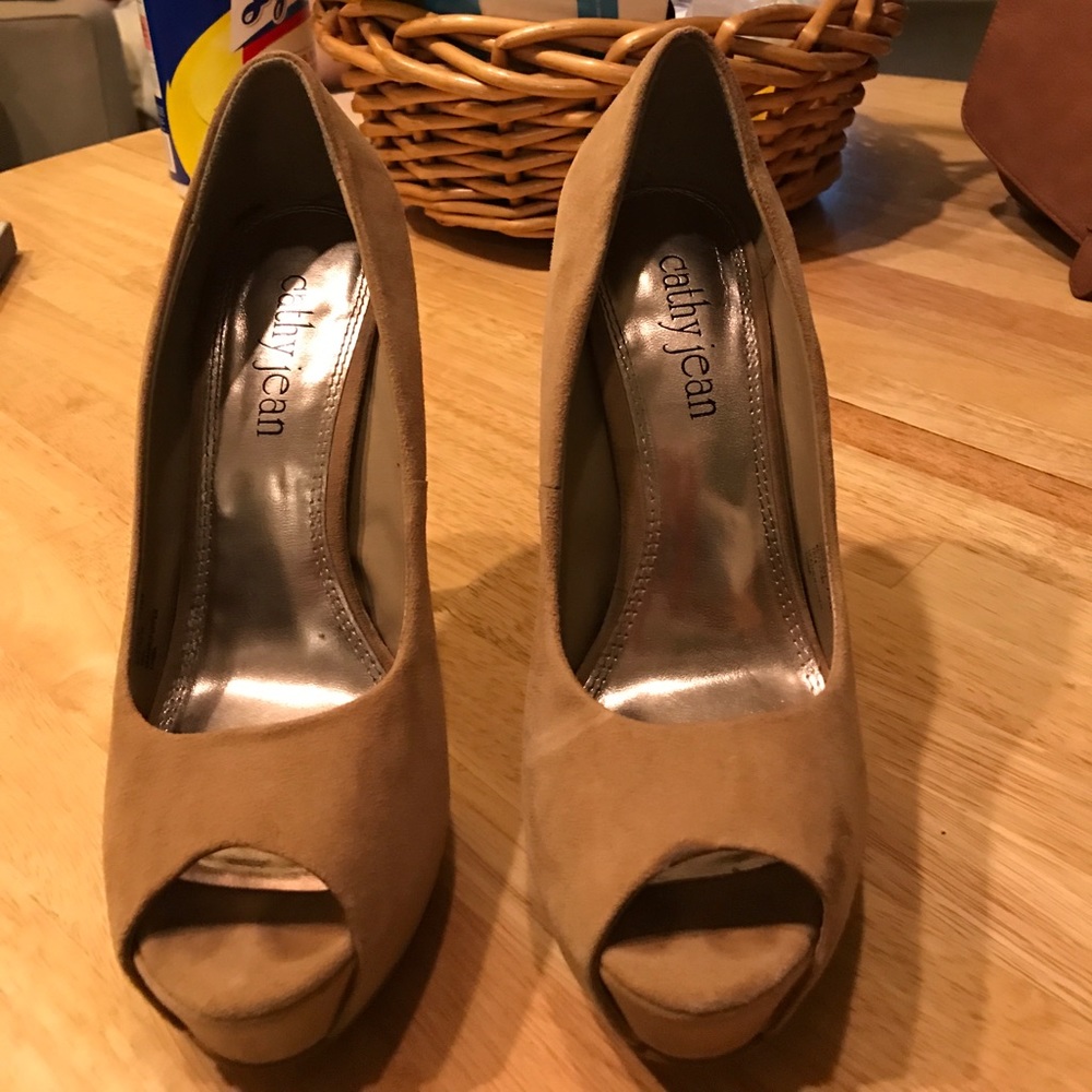 Nude Pump