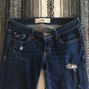 Hollister distressed denim blue jeans 26