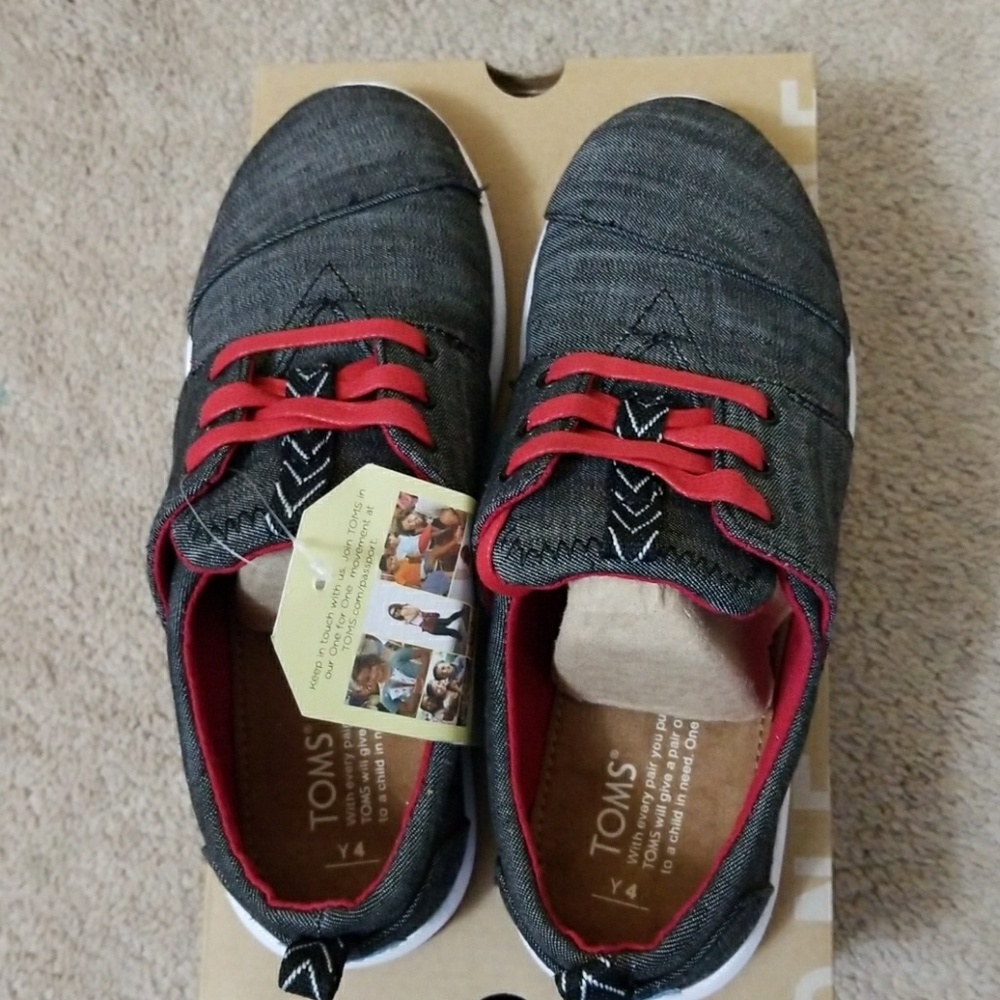Youth TOMS del Rey sneaker black chambray size 4