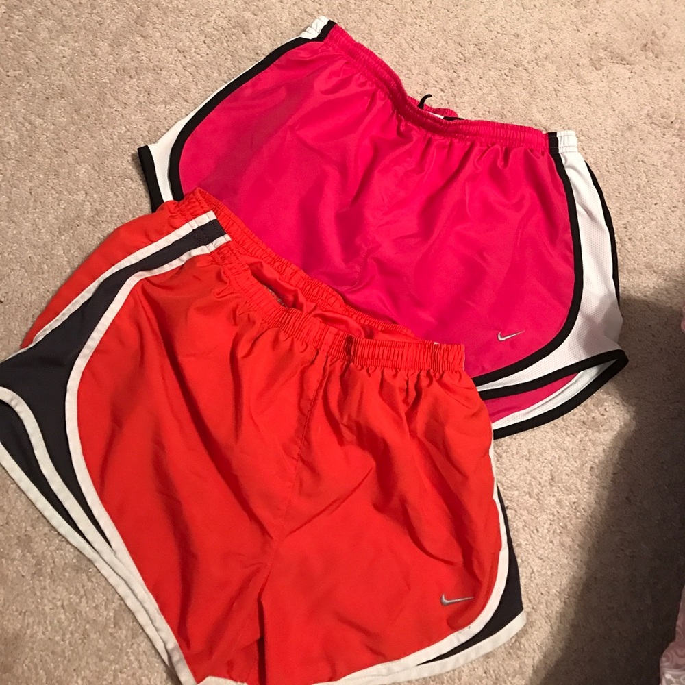 medium Nike shorts