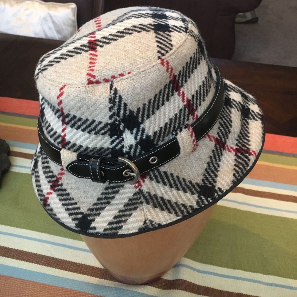 💕Sold💕Burberry hat