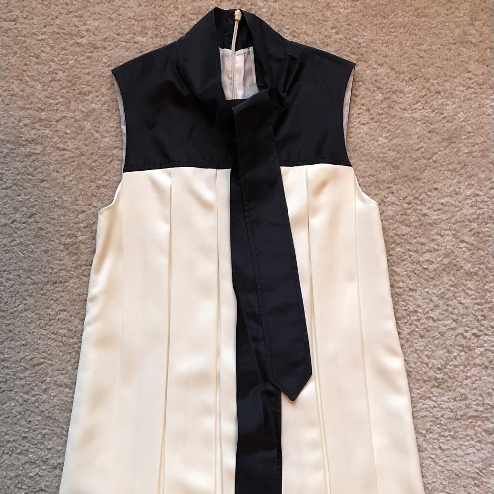 New woman's Omorika dress. - Picture 2 of 4