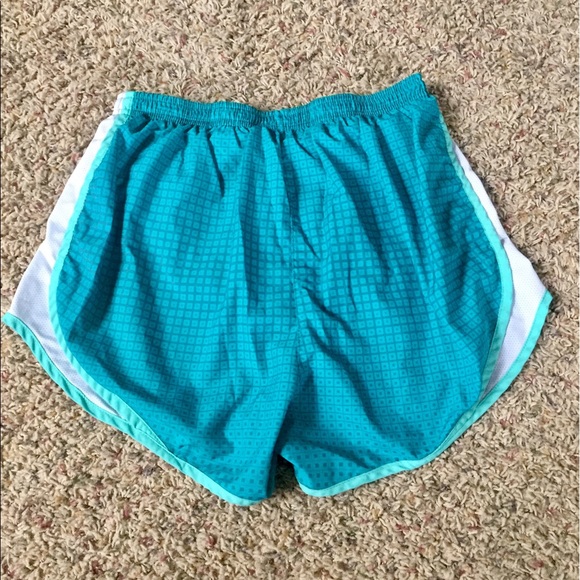 Nike Running Shorts - Picture 2 of 3