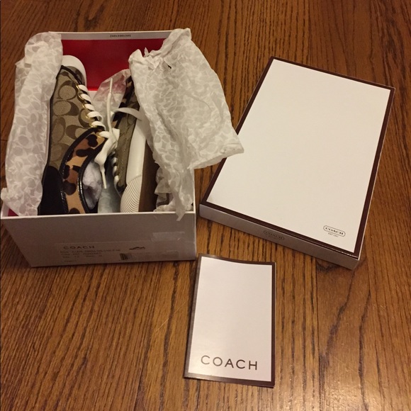🆕 COACH Signature Print Cheetah Trim Sneakers - Picture 7 of 9