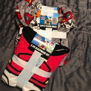 Paw patrol robe & pajamas