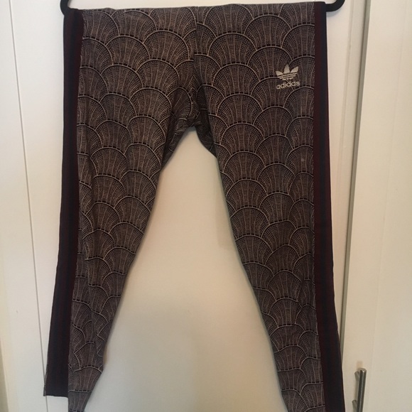 Adidas print cropped pants - Picture 2 of 2
