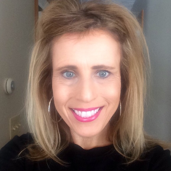 Meet your Posher, Laurel - Picture 1 of 1