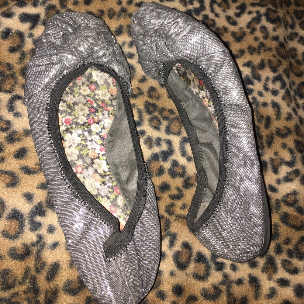 Sparkly flexi flats