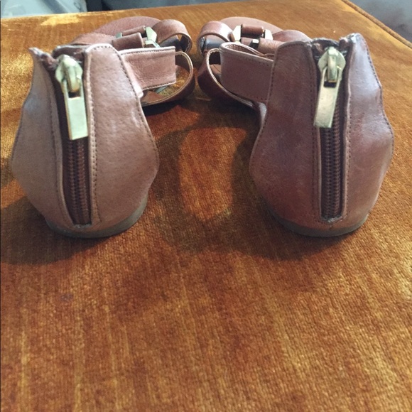 Steve Madden brown sandal - Picture 2 of 3