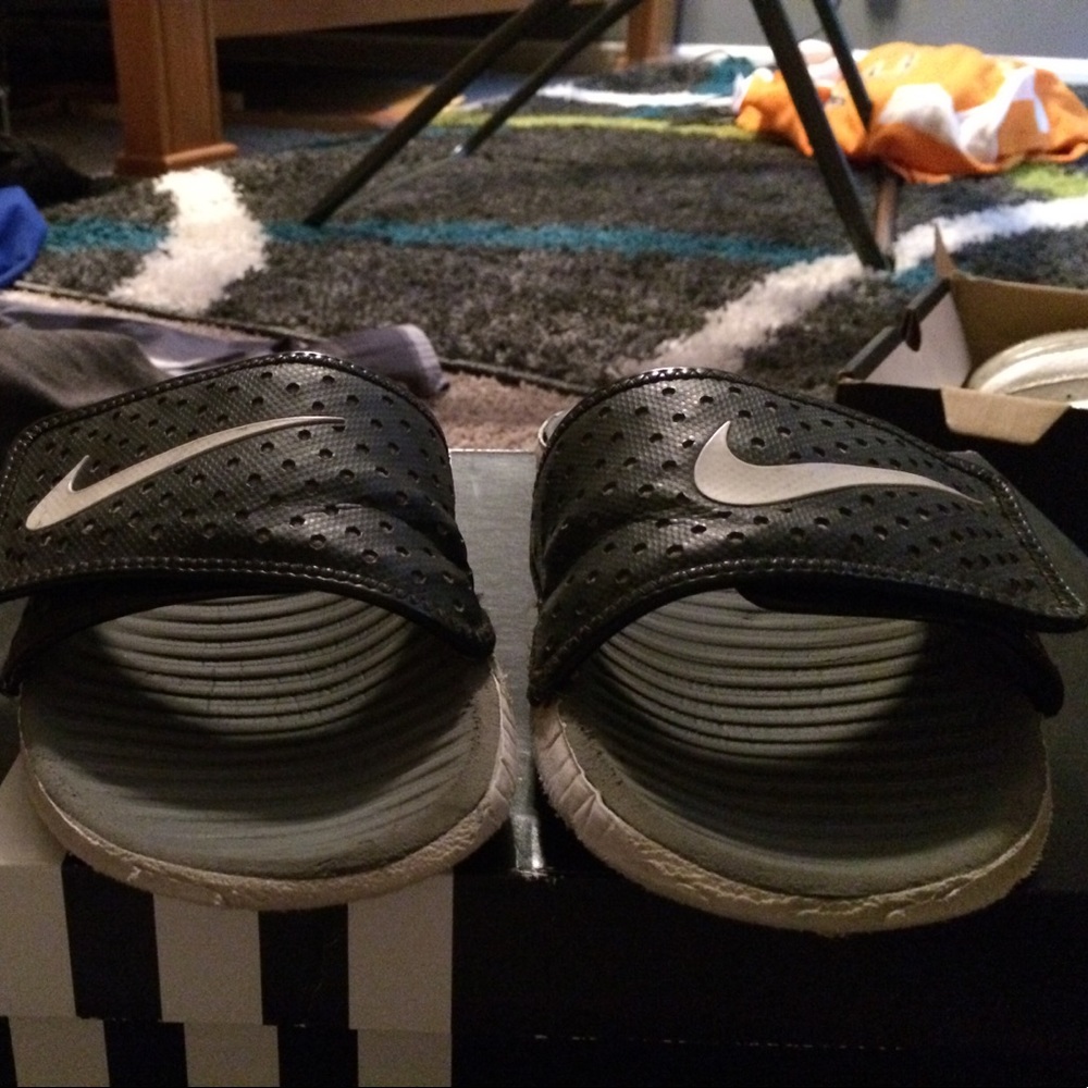 Nike slides