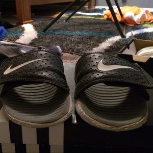 Nike slides
