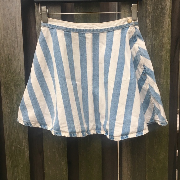 ⚡️SALE⚡️American Apparel Striped Circle Skirt - Picture 2 of 4