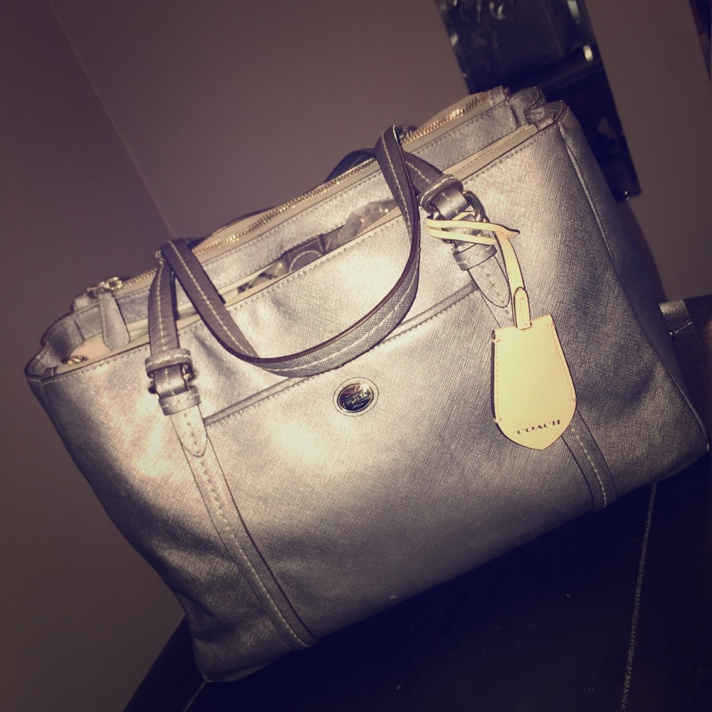 Coach Peyton carryall