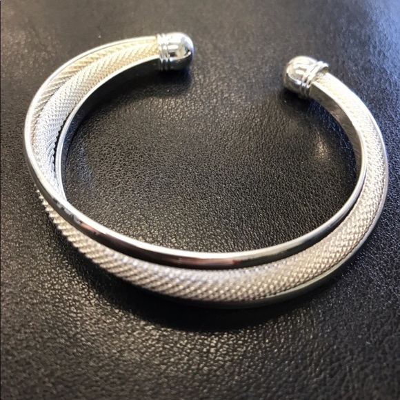 🎁 TRADED Great Gift! Gorgeous cuff bracelet - Picture 3 of 5