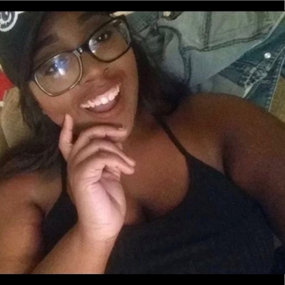 Meet your Posher, De'nesha - Picture 5 of 6