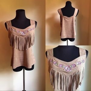 Tank with fringe and embroidery Tank with fringe and embroidery