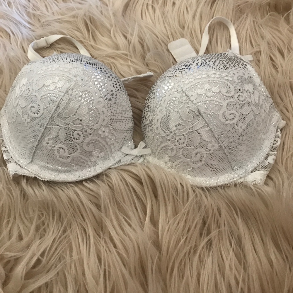 Bombshell Lookalike ! Never Worn