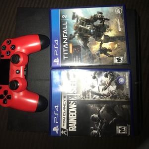 PS4 with 5 games 3 disc an 2 digital
