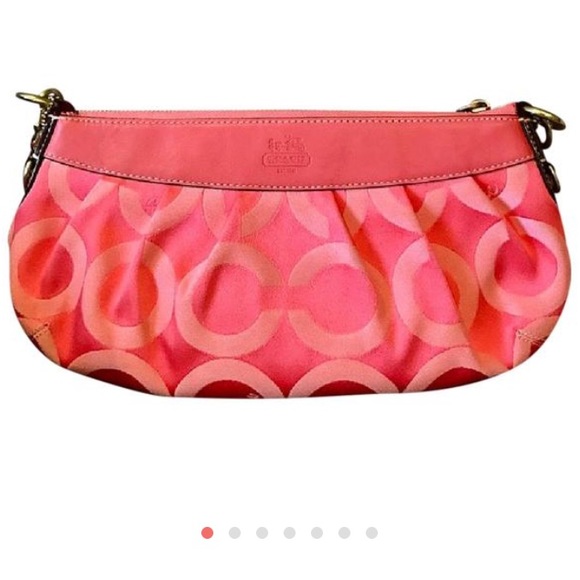 Must go!! ⭐️ Coach pink bag 🌸 Like New Condition - Picture 2 of 8