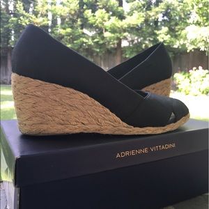 Adrienne Vittadini- like new
