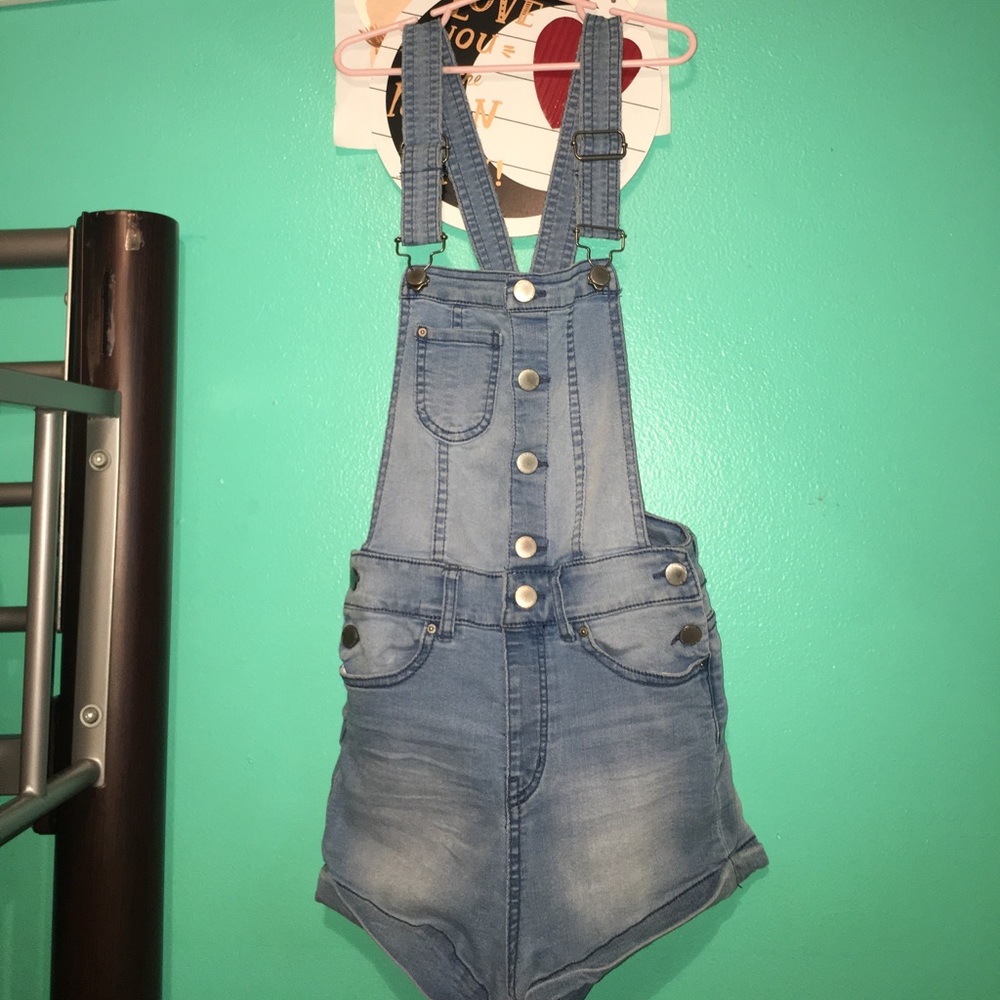 Short overalls 💖💖💖