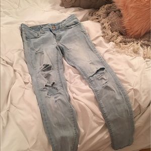 American Eagle Light Wash Distressed Skinny Jeans