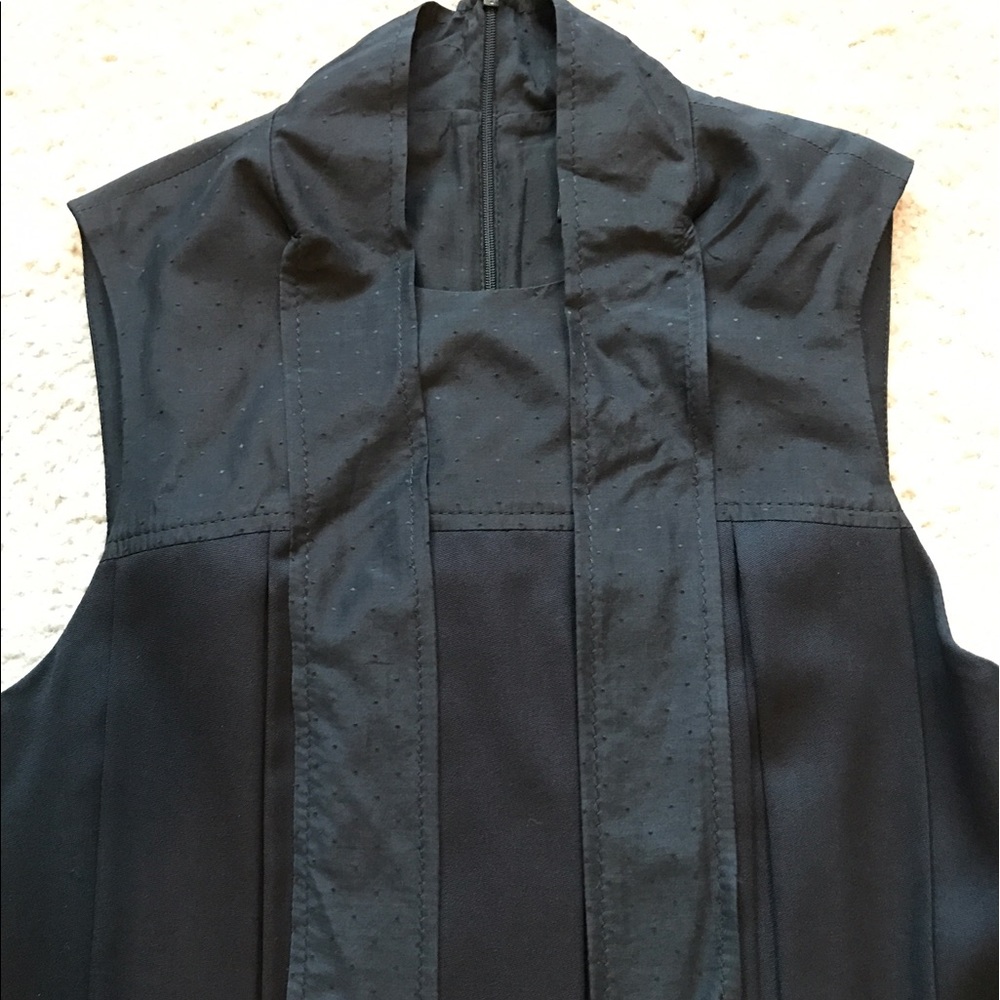 New woman's Omorika dress. - Picture 2 of 4