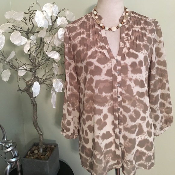 Banana Republic Tops - BANANA REPUBLIC BLOUSE